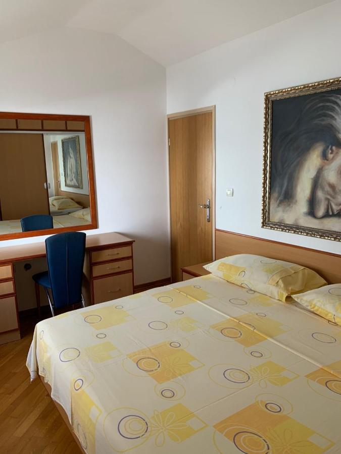 Apartments Epicentar Centar Baška Voda Kültér fotó